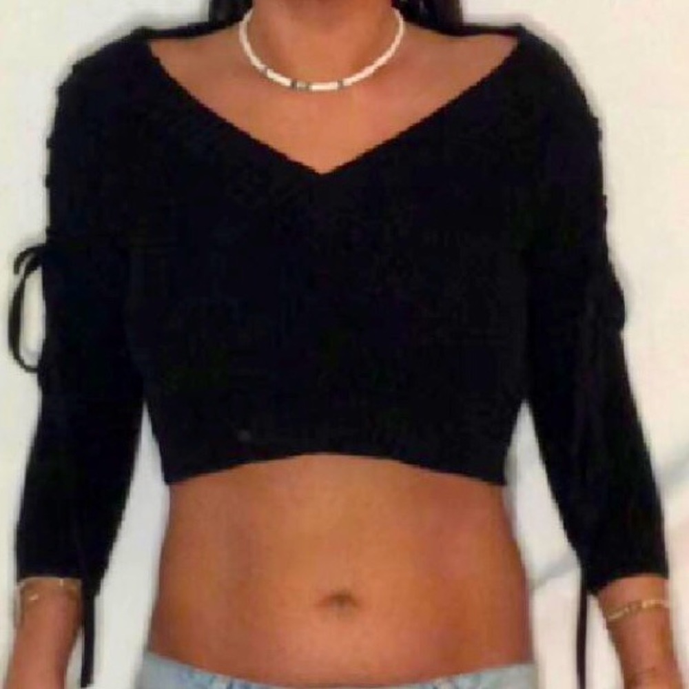 Black Sweater Crop Top Long Sleeve with ties